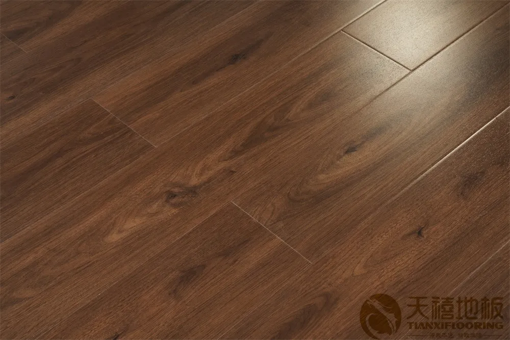 8mm HDF 3000 Roll V Groove Laminated Floor Parquet