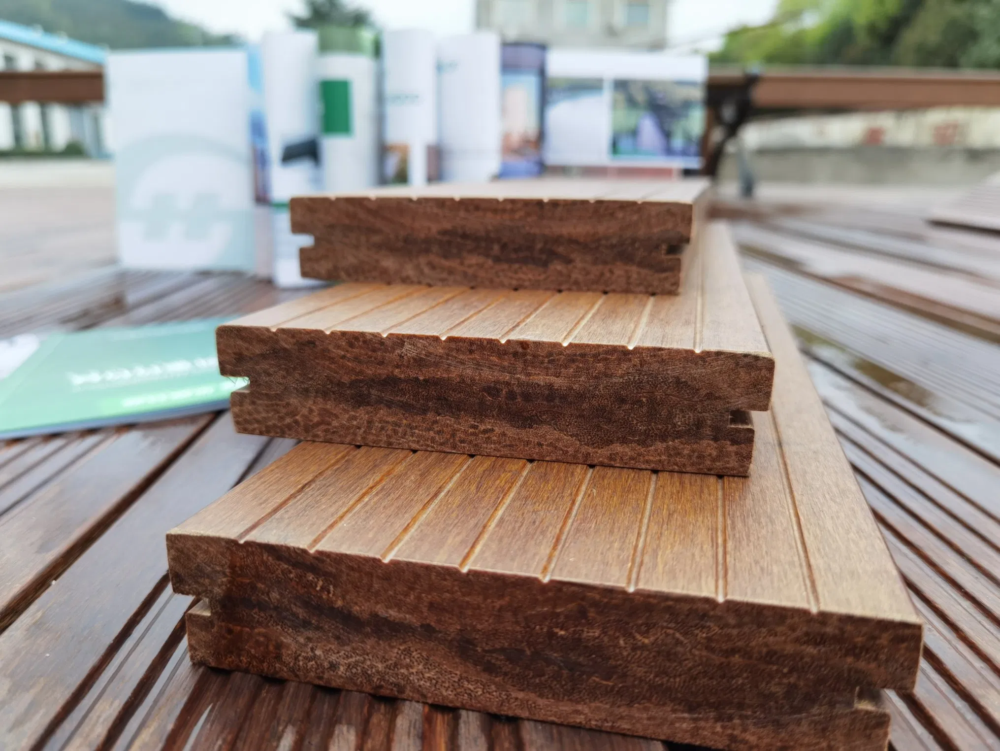 Build a Pool Deck Garden Furniture & Decking