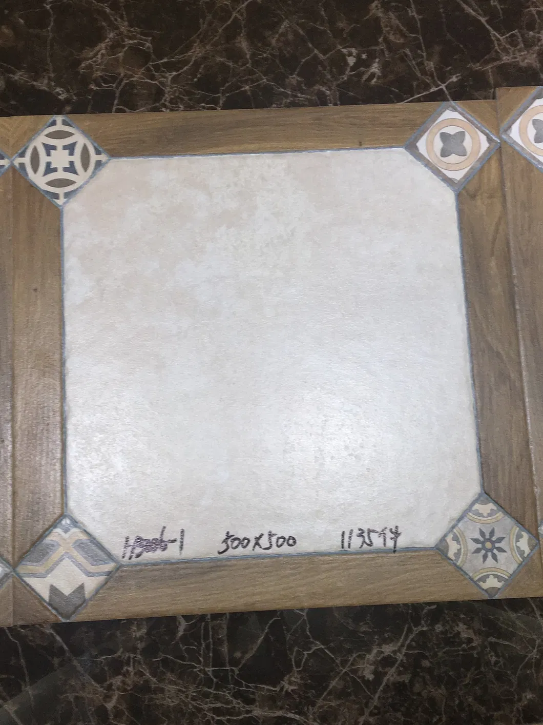 Cheap Granite Tile Ceramic Tiles on Promotion (H5006-5)