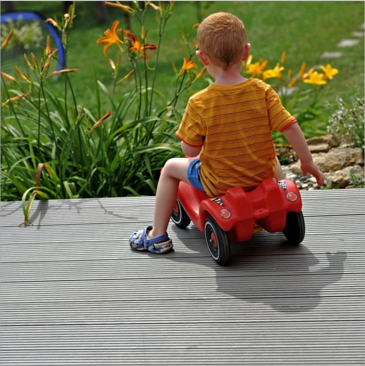 Druable Quality Warranty Wood-Plastic Composites Deck Floor for Outdoor Garden Landscape