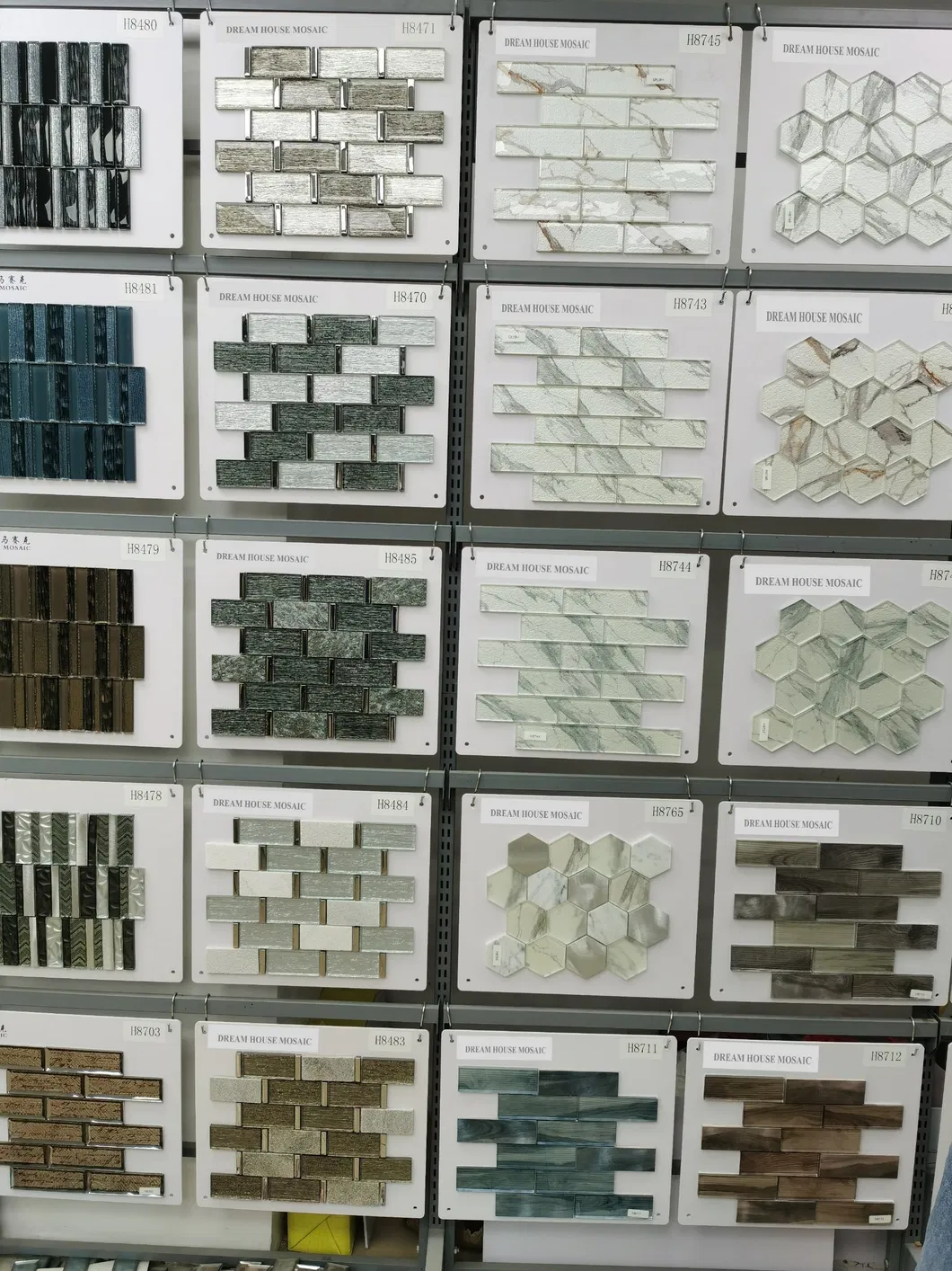 Foshan Manufacturer Arrow Glass Mosaic Tiling for Interior Home-Jd102