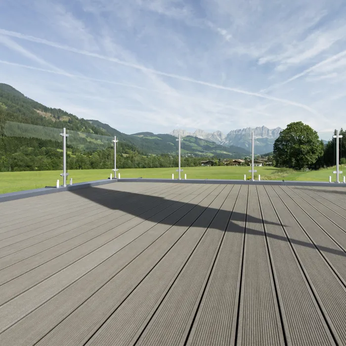Low Maintenance and Waterproof WPC Terrasse Capped Composite Decking
