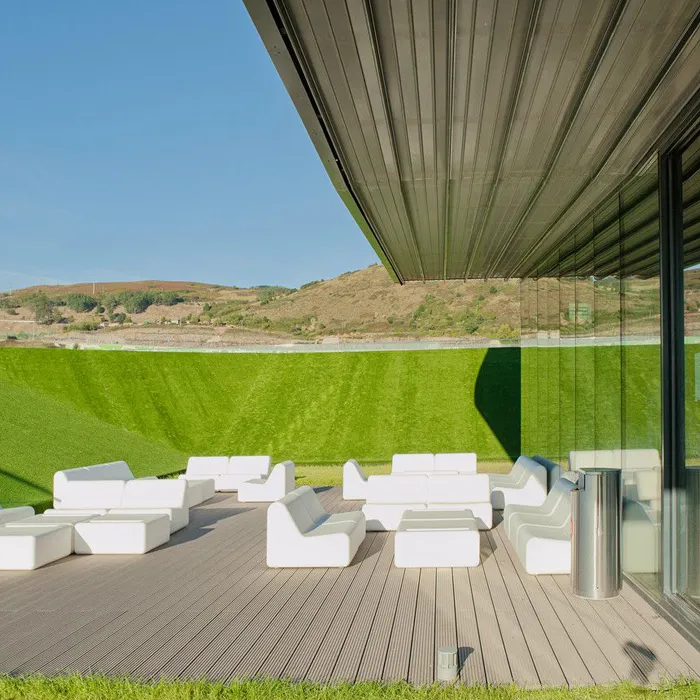Low Maintenance and Waterproof WPC Terrasse Capped Composite Decking