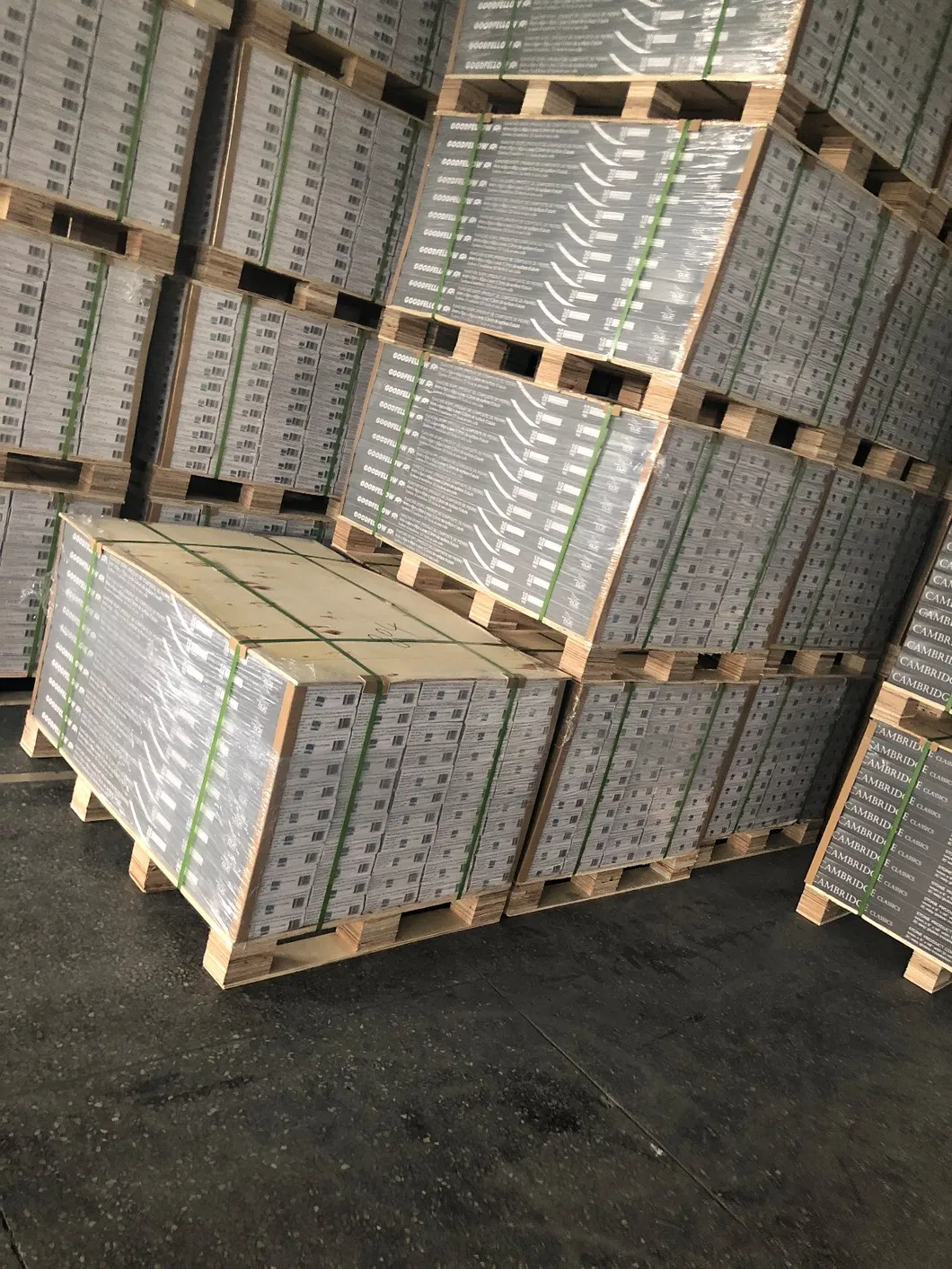 Manufacturer Wholesales Environmental Friendly Plastic PVC Floor Spc Flooring