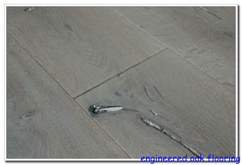 Multi-Layer Oak Engineered Flooring with Unilin Lock UV