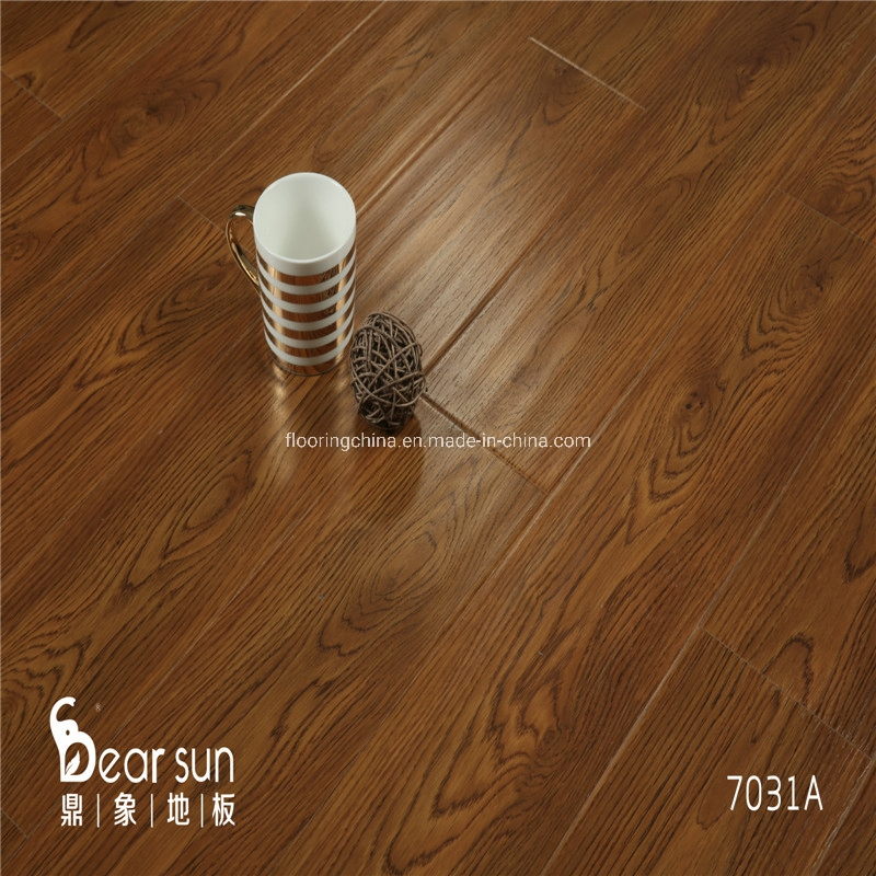 New Color with Real Texture Surface Laminate Floated Flooring