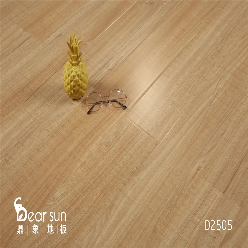 New Color with Real Texture Surface Laminate Floated Flooring