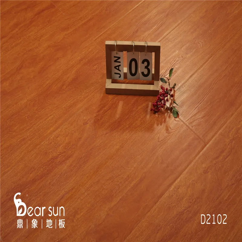New Color with Real Texture Surface Laminate Floated Flooring