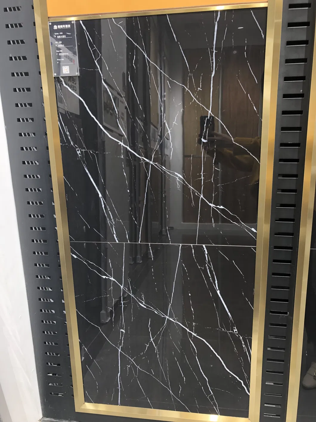 Super Black Porcelanato Homogeneous Polished Tile (JM6615)